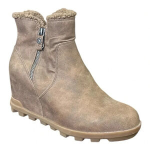 Yellow Box Corabelle Wedge Booties Size 8